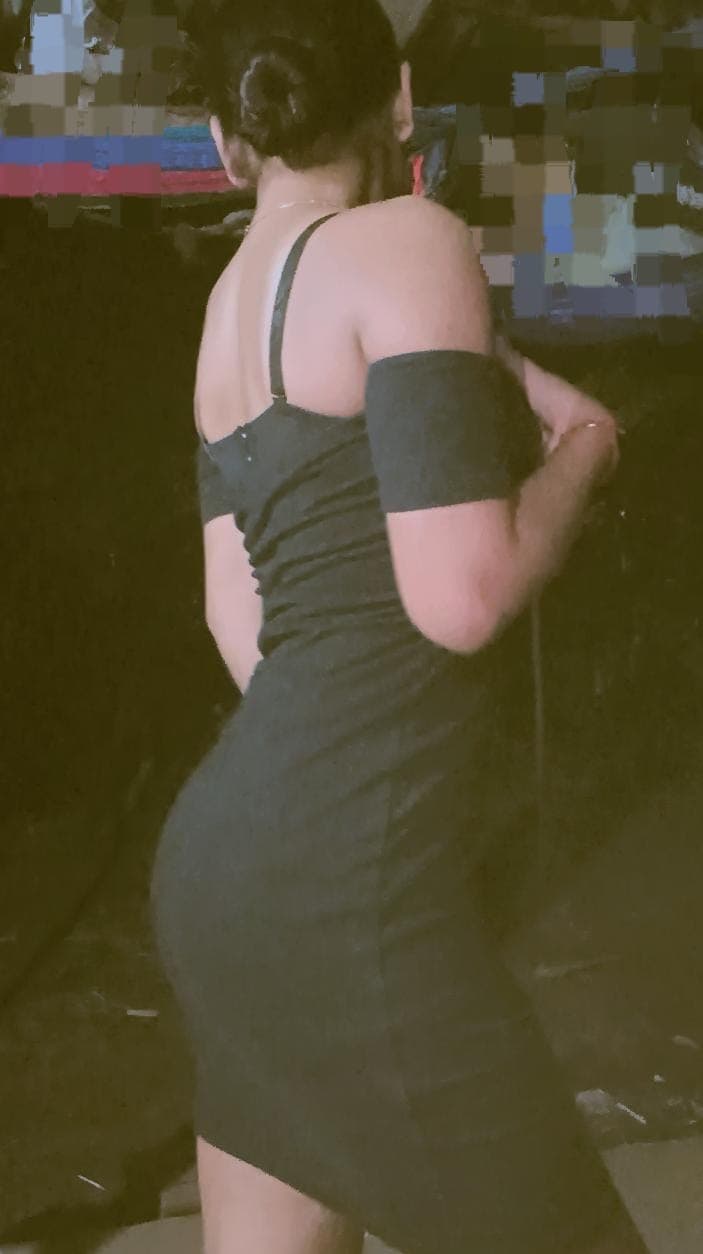 LAS CHICAS MAS BELLAS DE LA CIUDAD EN UN SOLO LUGAR - 1